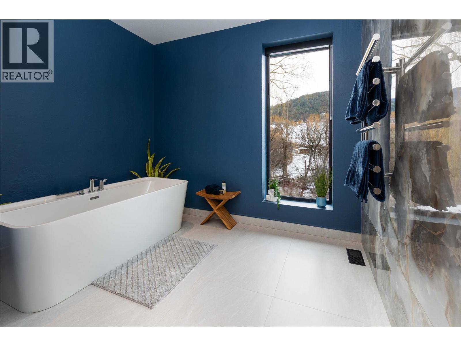 10202 Kalamalka Road, Coldstream