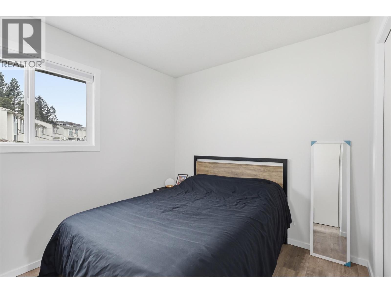 #24 1469 Springhill Drive - 21