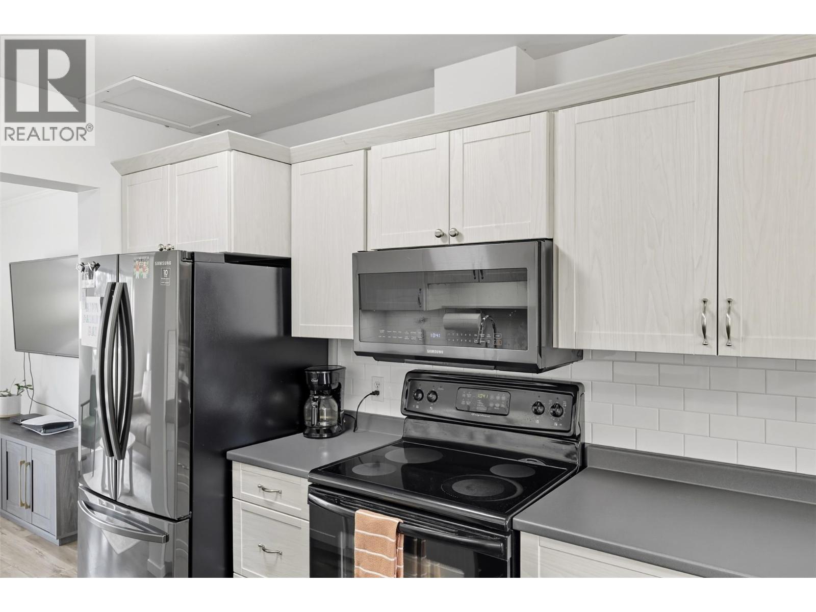 #24 1469 Springhill Drive - 7