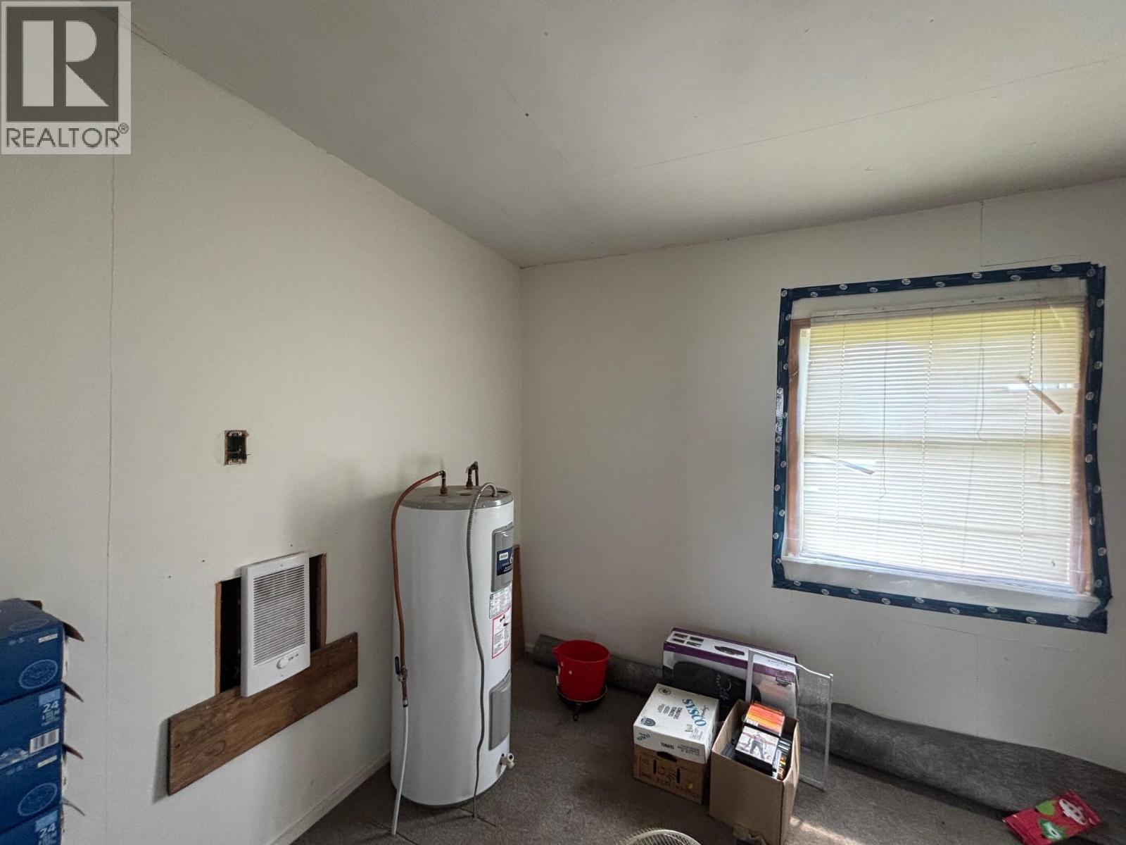 4123 3 Highway, Rock Creek