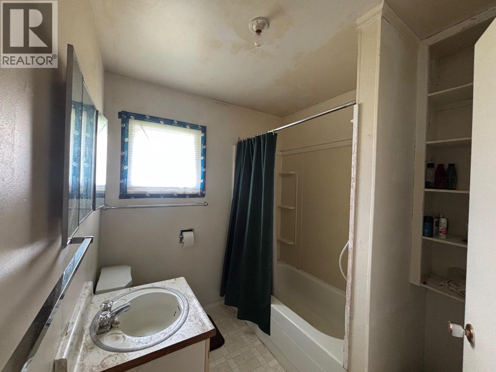 4123 3 Highway, Rock Creek