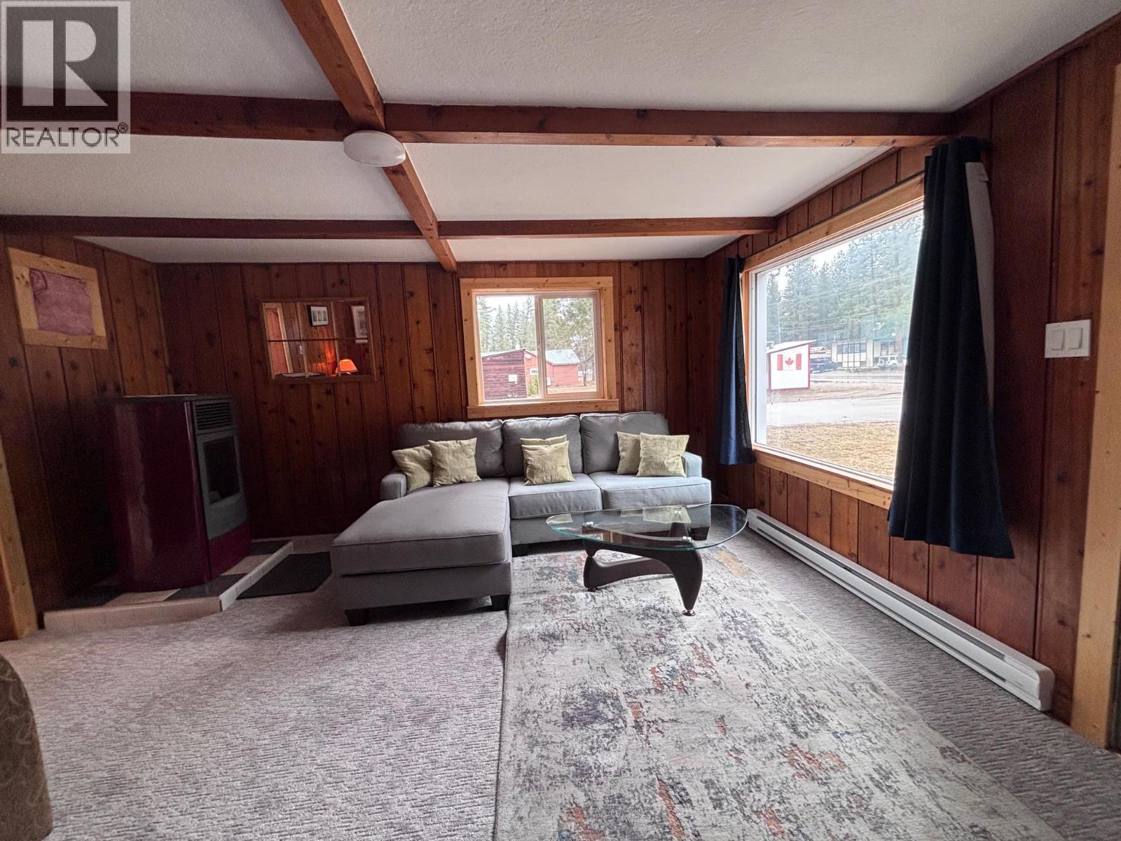 90 2nd Avenue, Beaverdell