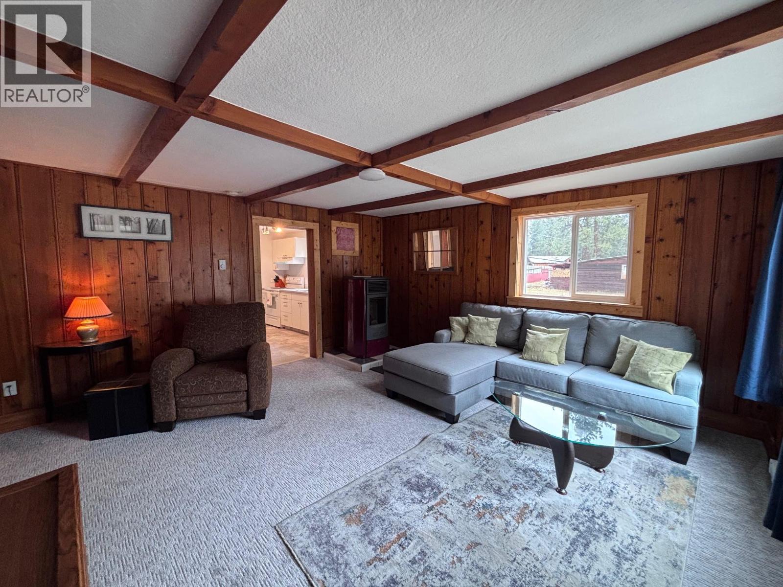 90 2nd Avenue, Beaverdell