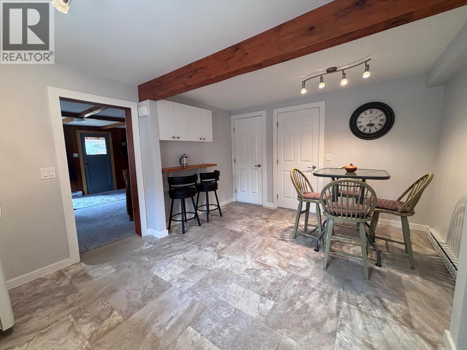 90 2nd Avenue, Beaverdell