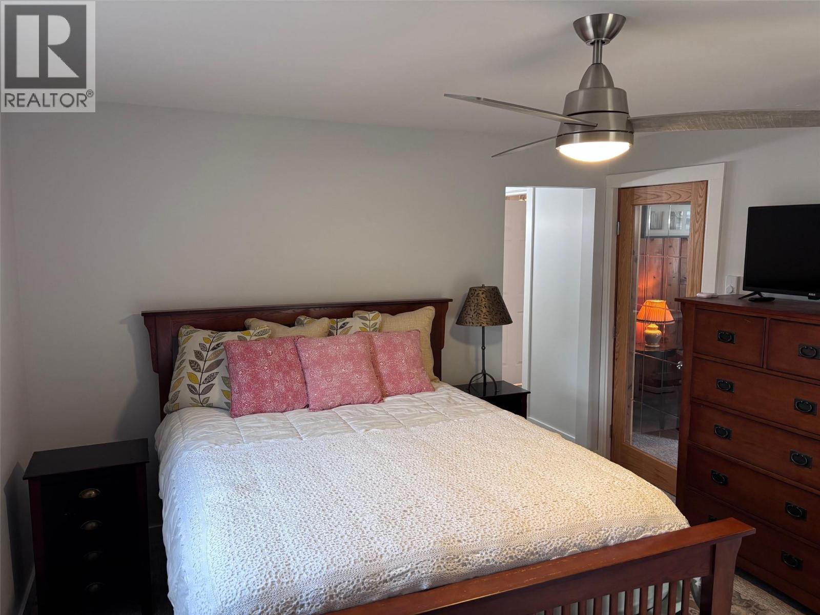 90 2nd Avenue, Beaverdell