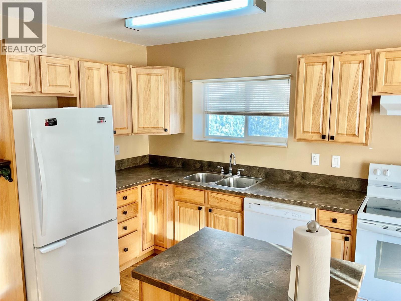 547 Eighth Avenue, Midway