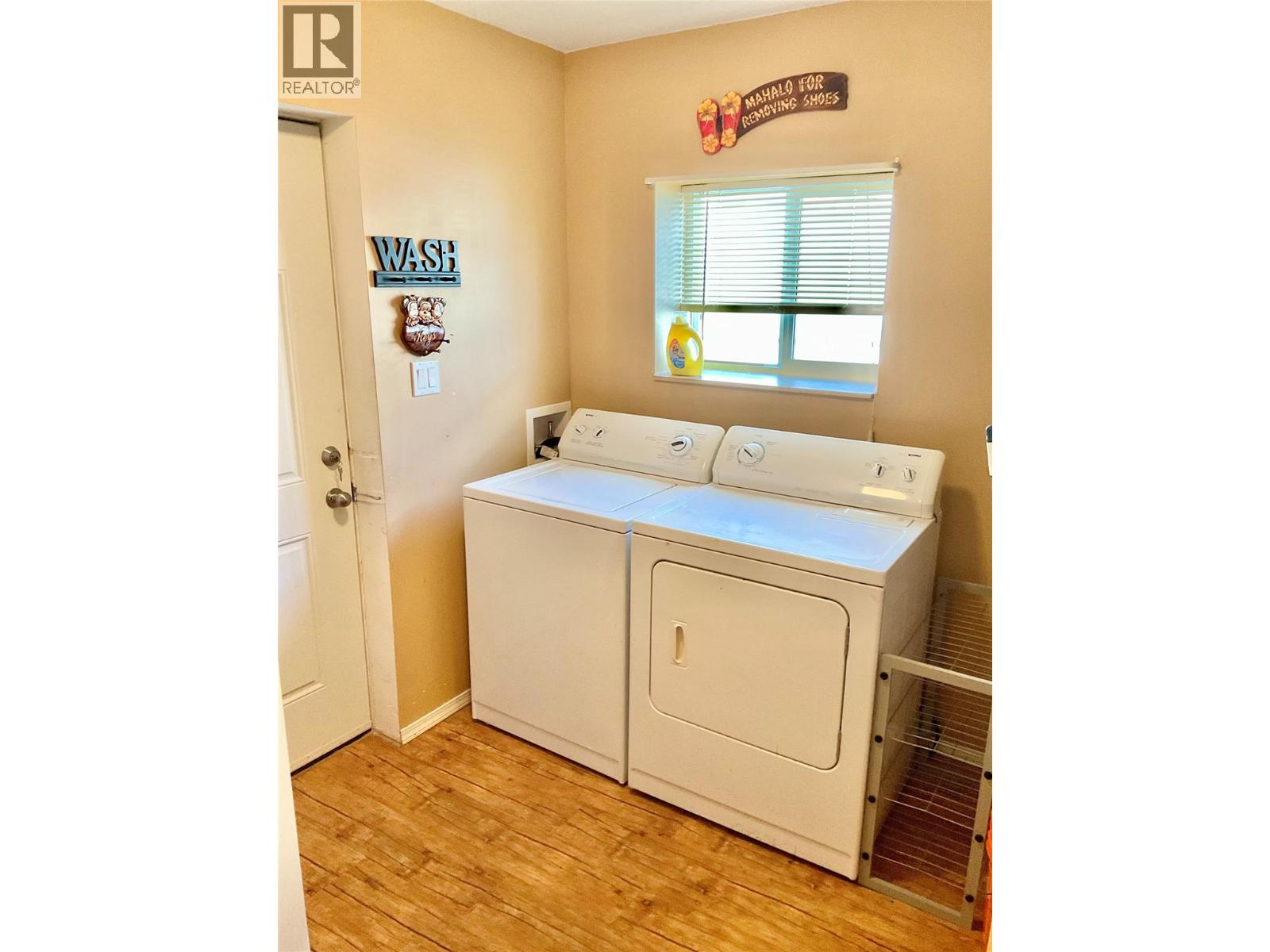 547 Eighth Avenue, Midway