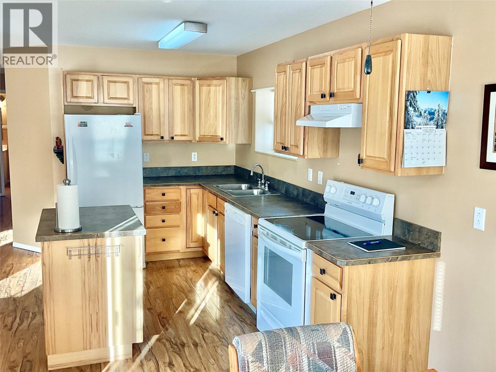 547 Eighth Avenue, Midway