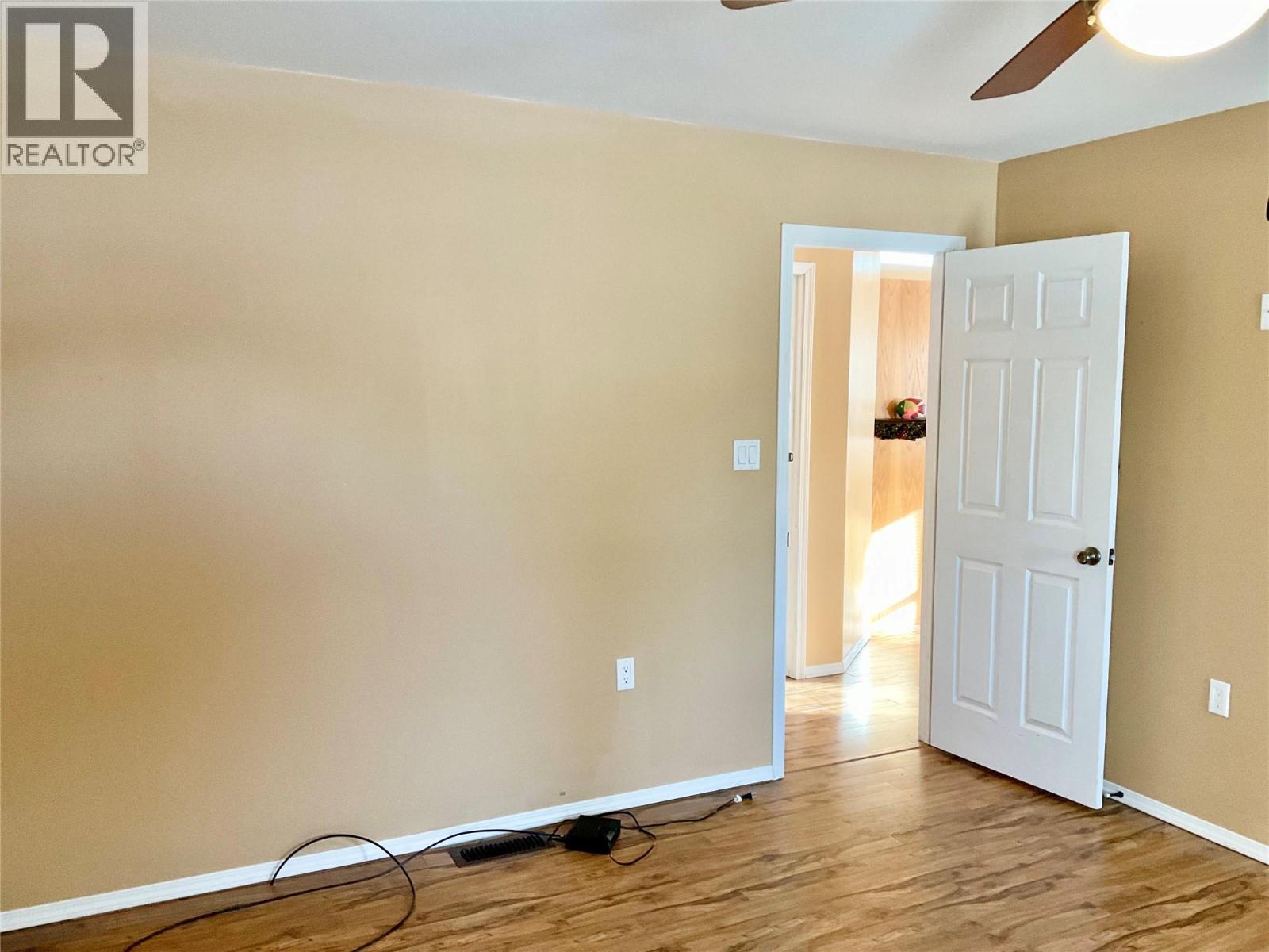 547 Eighth Avenue, Midway