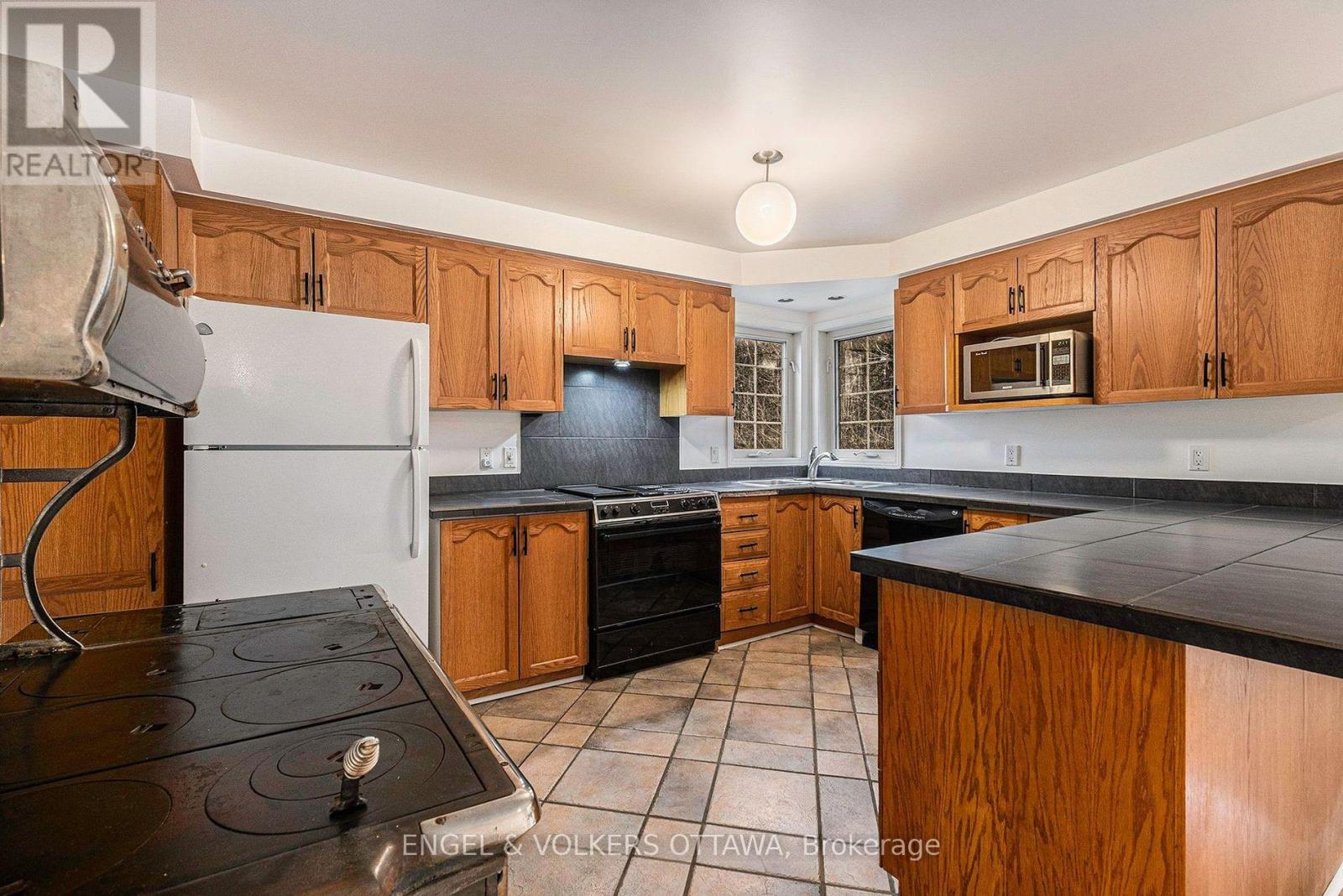 4751 PEARL ROAD - 9