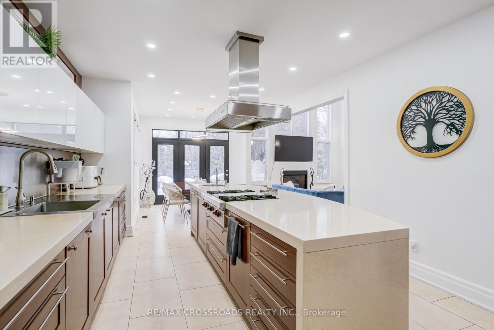 1653 GOLDENRIDGE ROAD - 10