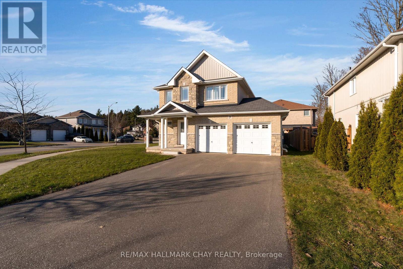 9 MANCINI DRIVE - 2
