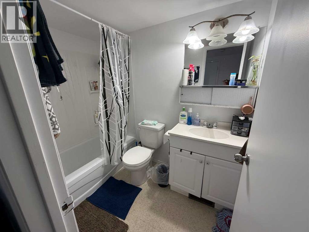 1-4, 1019 CASSILS ROAD W - 7