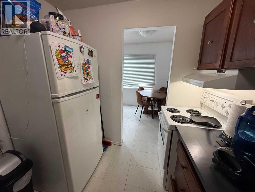 1-4, 1019 CASSILS ROAD W - 18