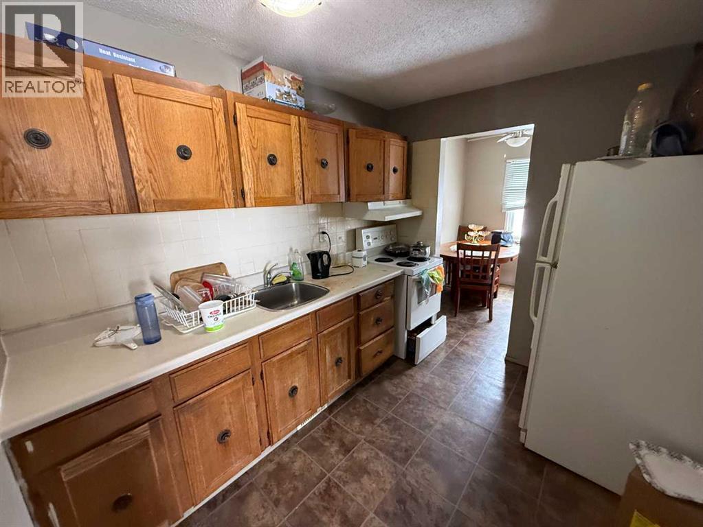 1-4, 1019 CASSILS ROAD W - 22