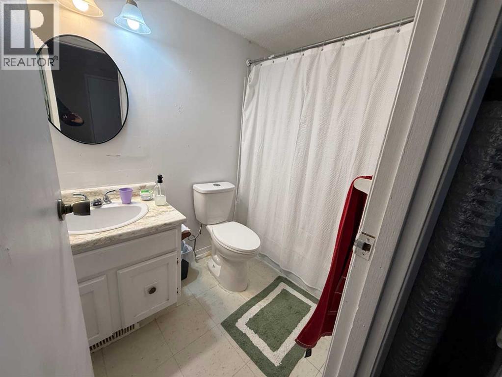 1-4, 1019 CASSILS ROAD W - 16