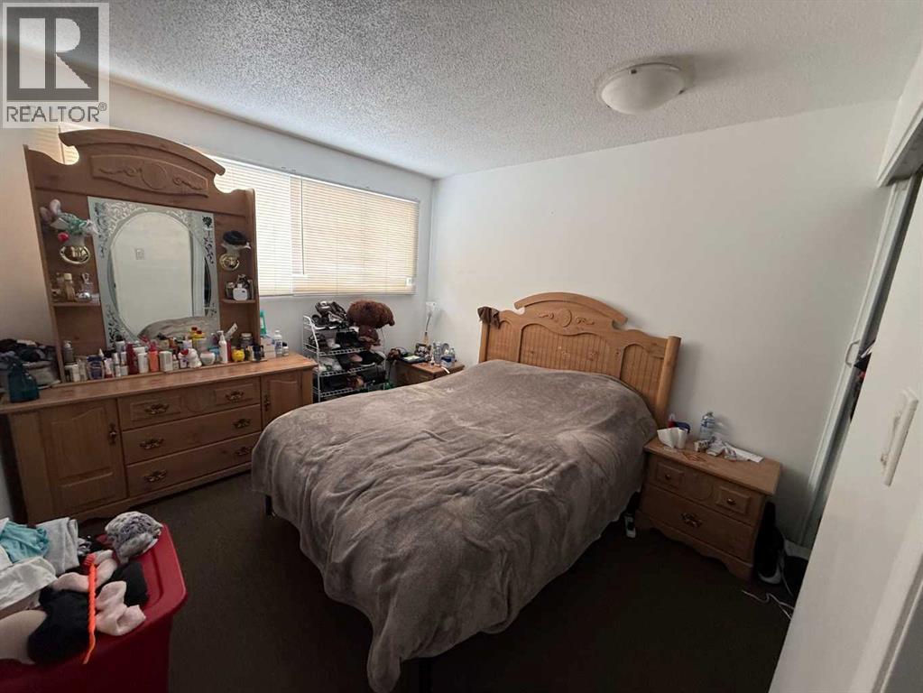 1-4, 1019 CASSILS ROAD W - 8