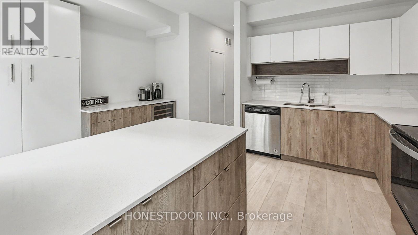 #26 1095 COOKE BOULEVARD - 17