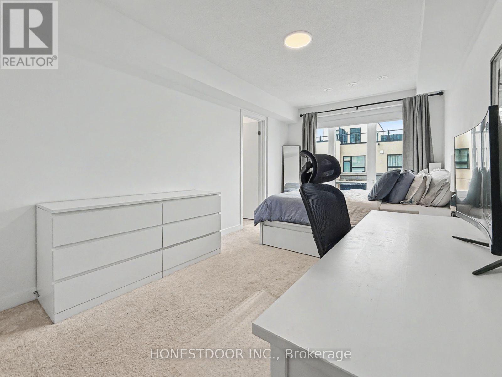 #26 1095 COOKE BOULEVARD - 33