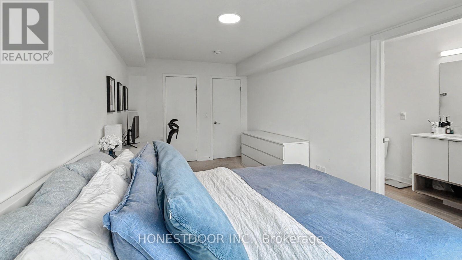 #26 1095 COOKE BOULEVARD - 35