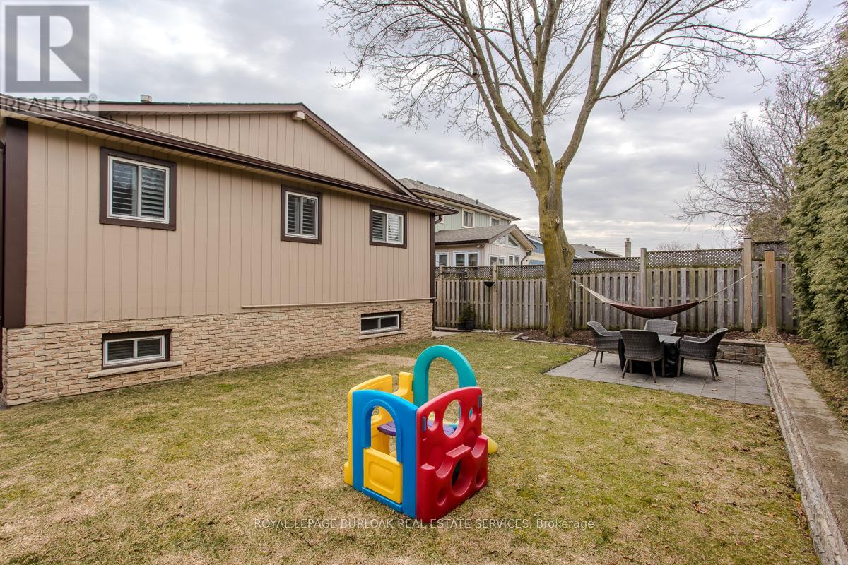 2360 CAVENDISH DRIVE - 16