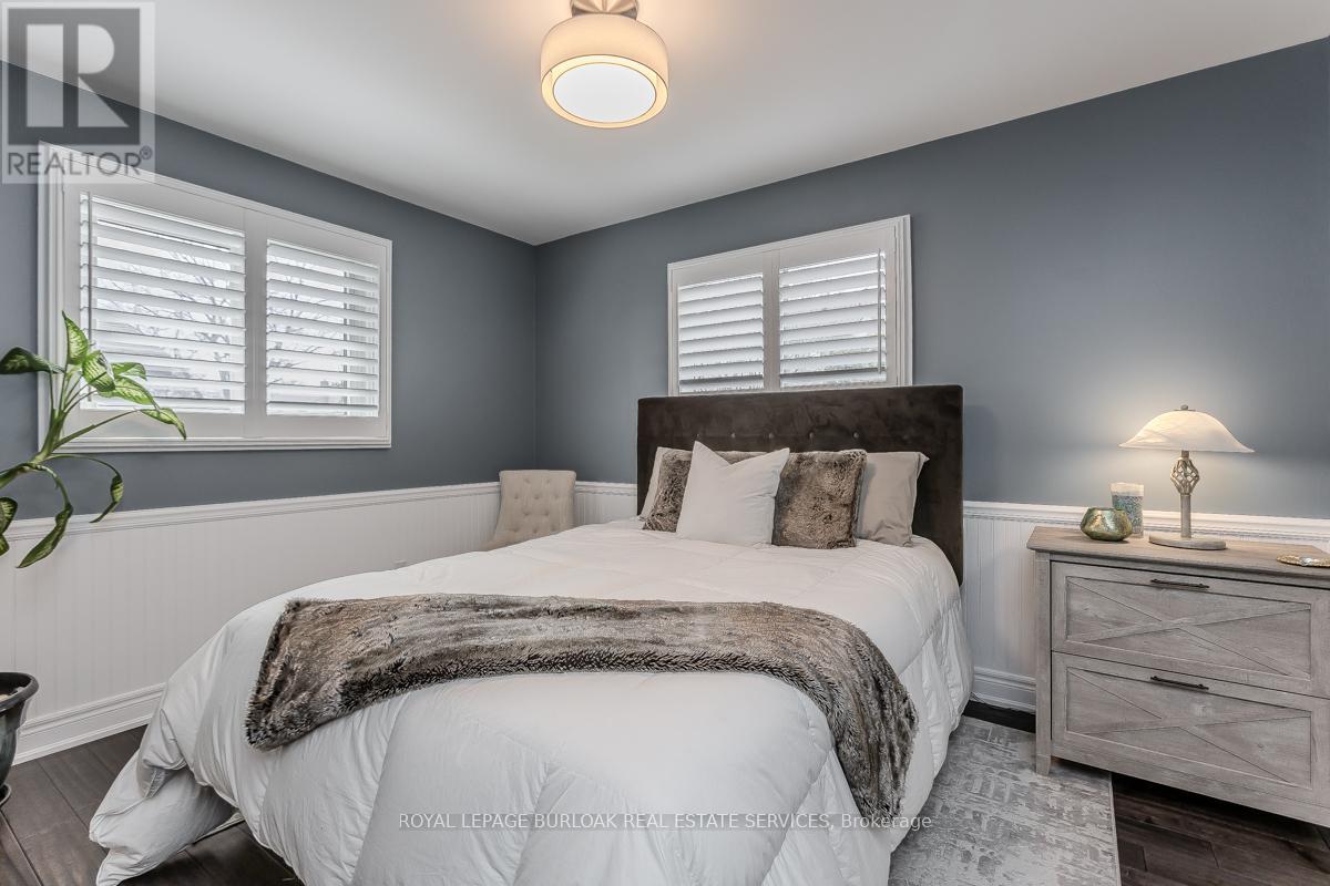 2360 CAVENDISH DRIVE - 25