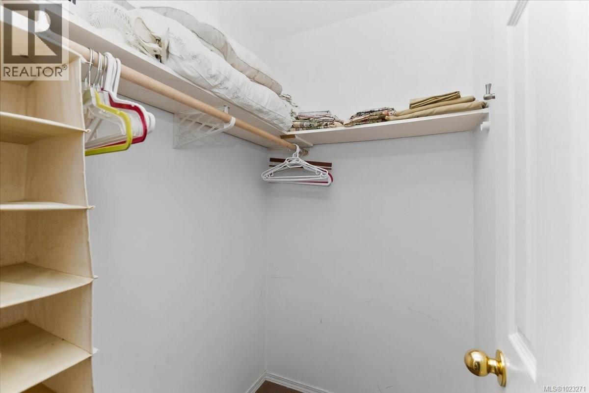 8253 DICKSON DR - 22