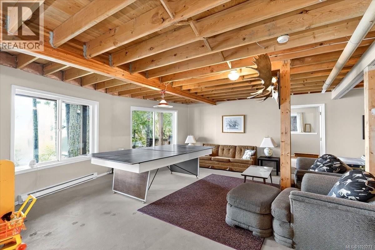 8253 DICKSON DR - 33