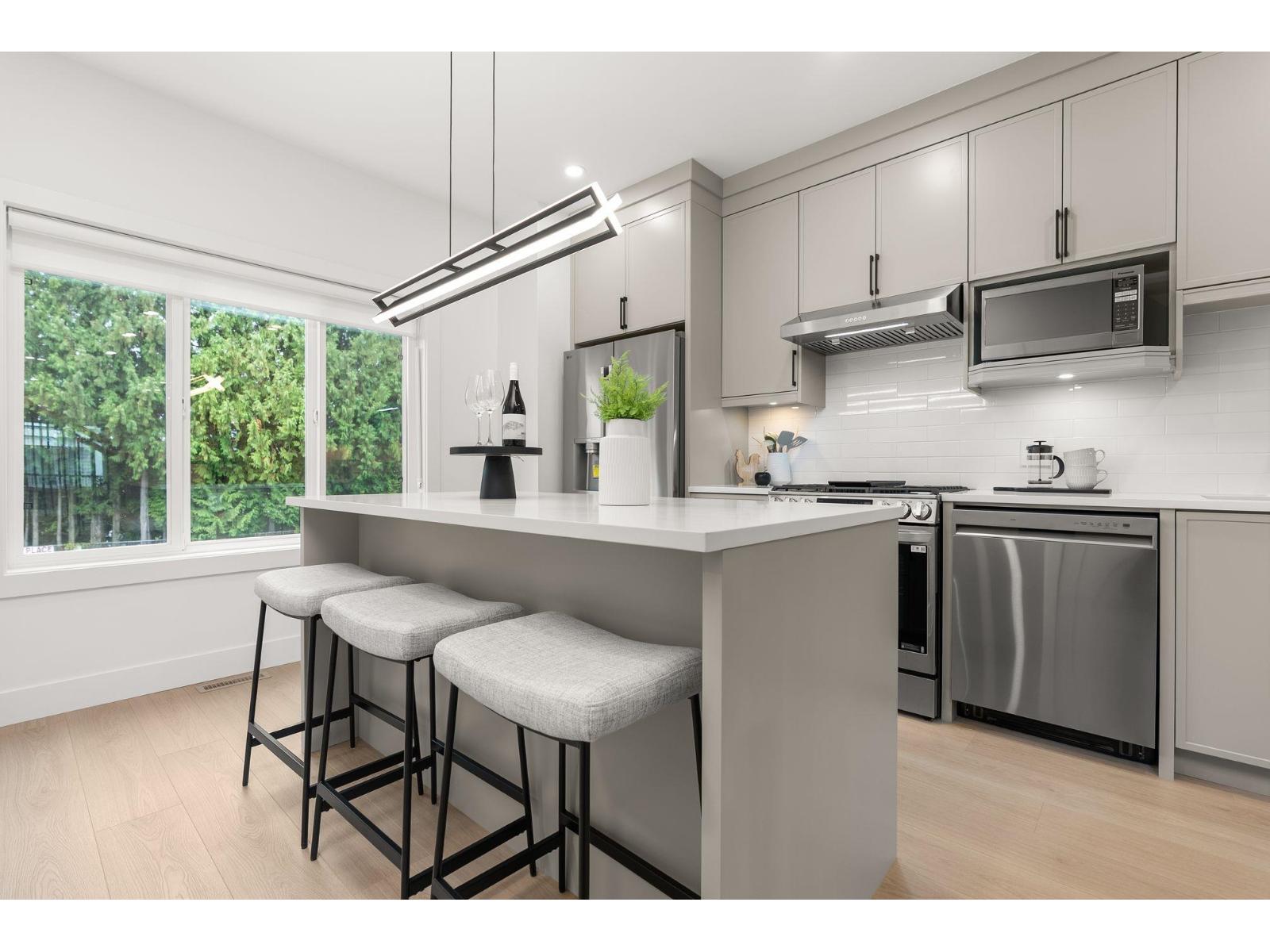 3 2522 CAMPBELL AVENUE, Abbotsford