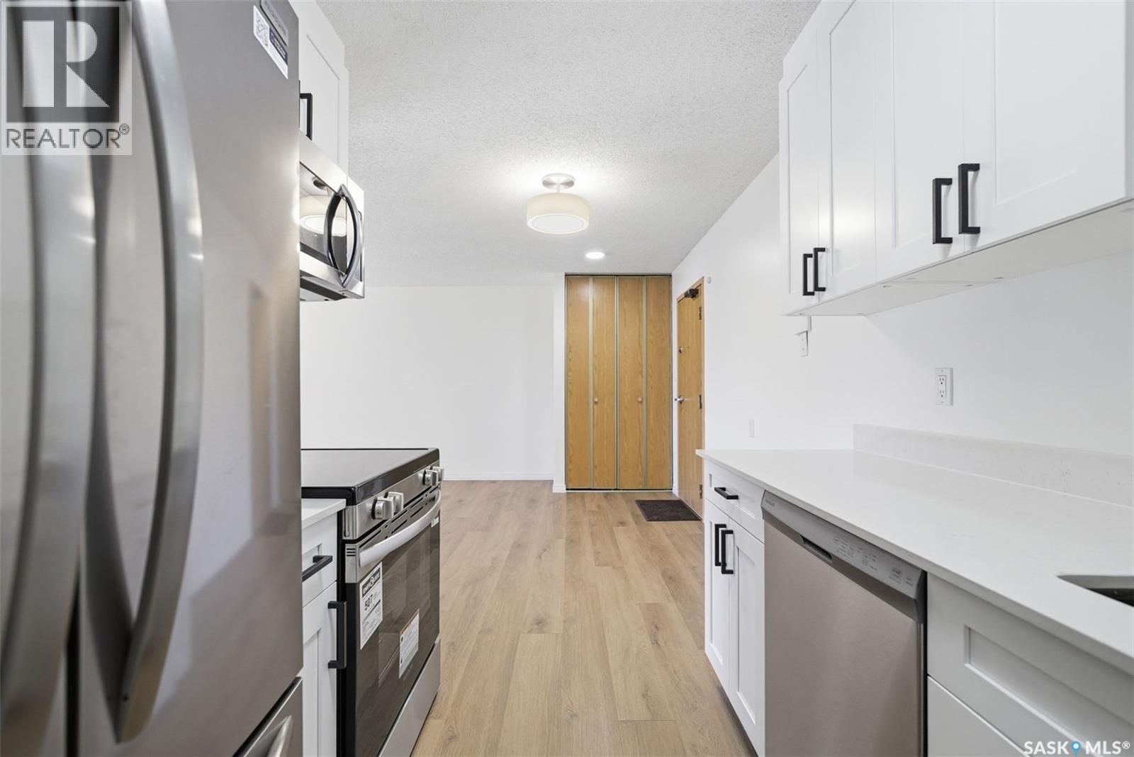 #306 403 TAIT COURT - 12