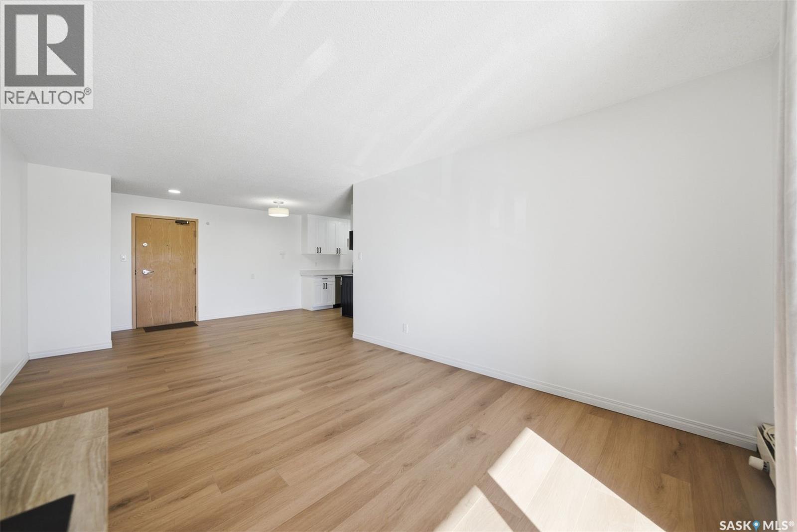 #306 403 TAIT COURT - 19