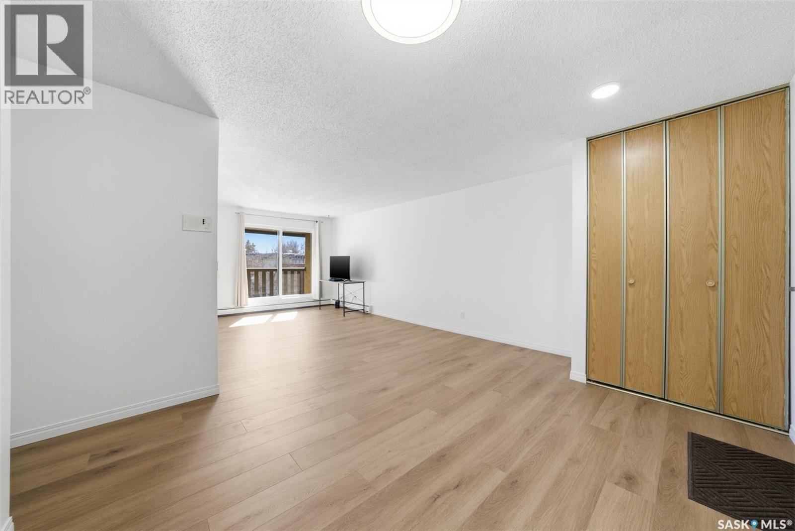 #306 403 TAIT COURT - 7