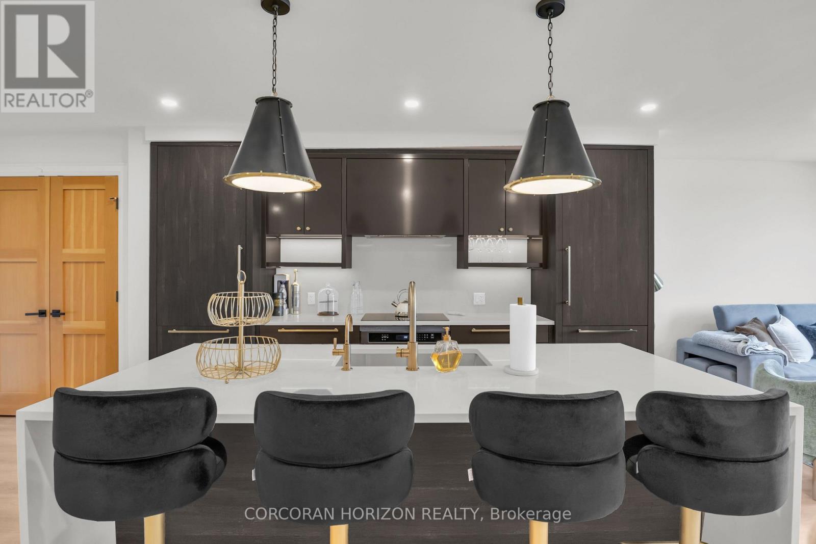 410 - 6523 WELLINGTON 7 ROAD