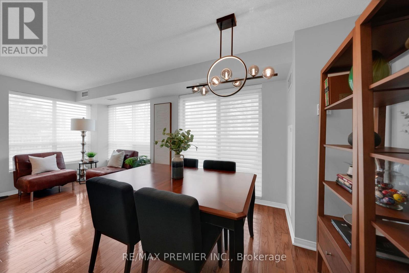 #220 51 BAFFIN COURT - 15