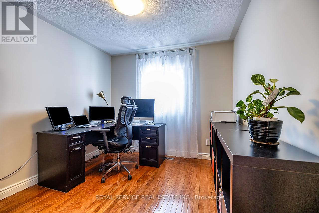 66 STILLWELL LANE - 28