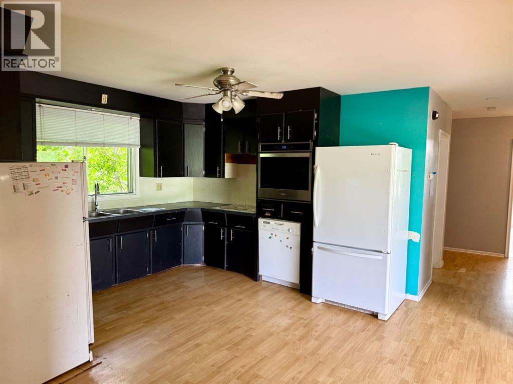 9917 103 Avenue, Plamondon