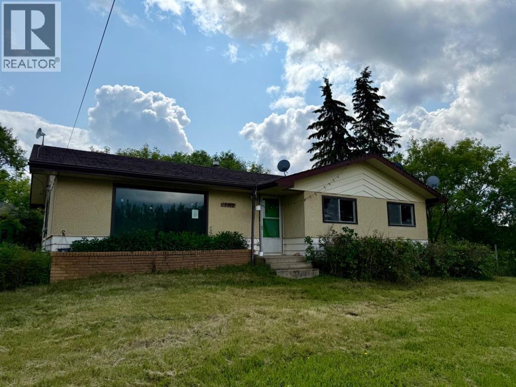 9917 103 Avenue, Plamondon