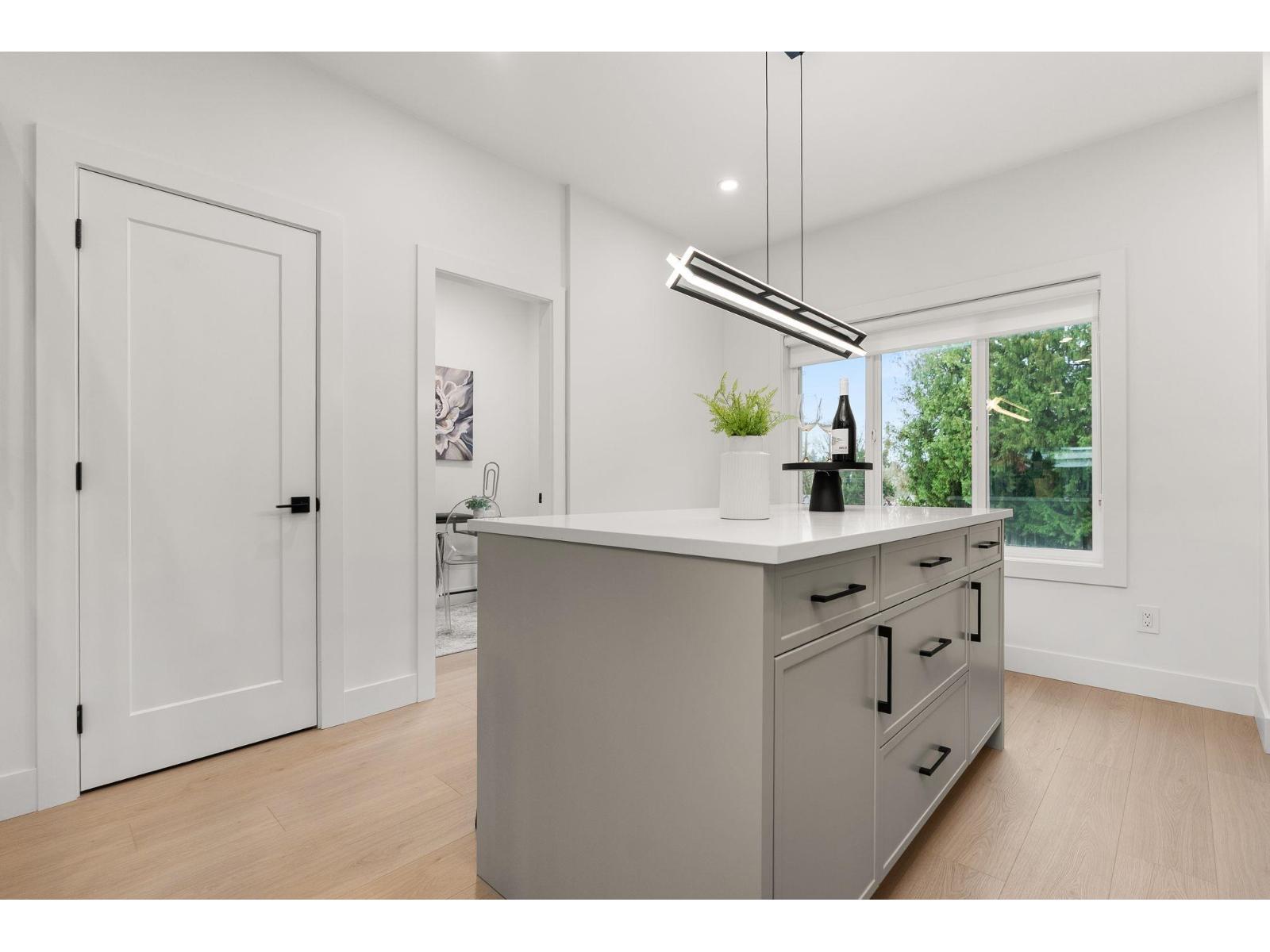 1 2522 CAMPBELL AVENUE, Abbotsford