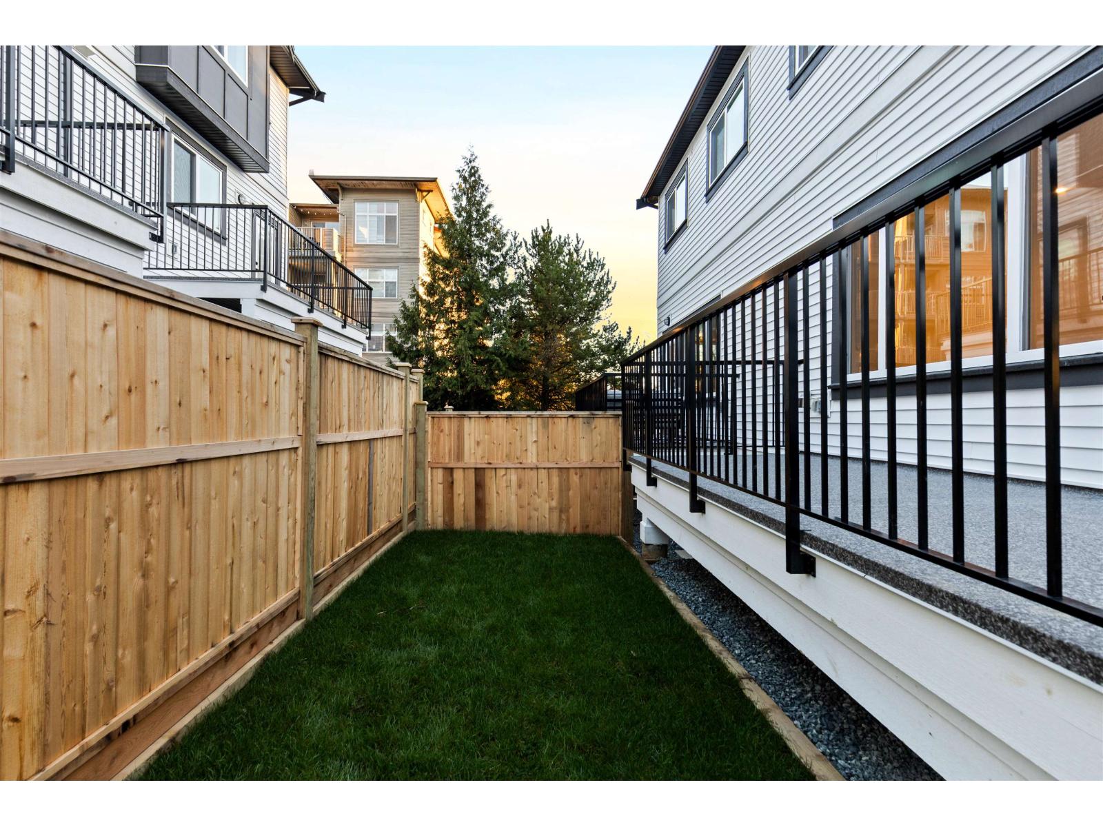 1 2522 CAMPBELL AVENUE, Abbotsford