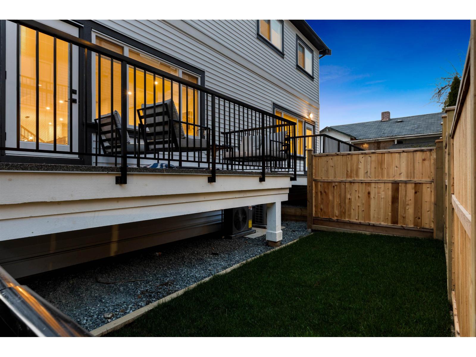 1 2522 CAMPBELL AVENUE, Abbotsford