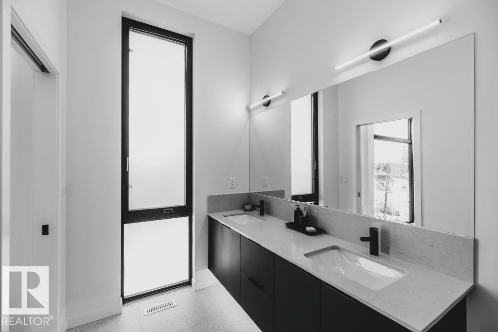 #4 10327 Wadhurst RD NW, Edmonton