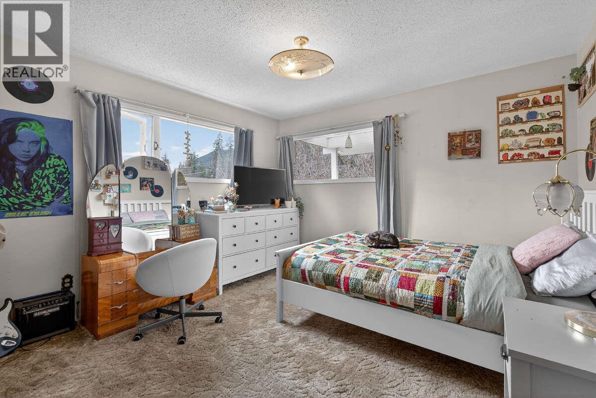 502 Pine Street, Sicamous