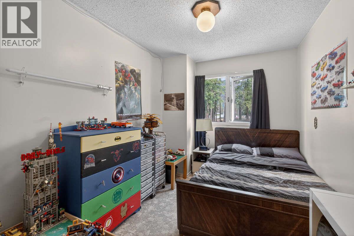 502 Pine Street, Sicamous