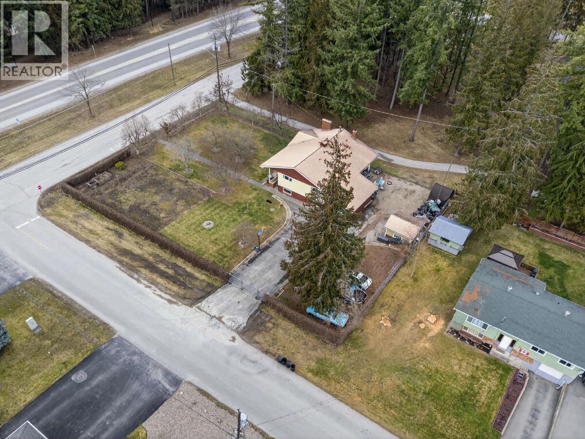 502 Pine Street, Sicamous