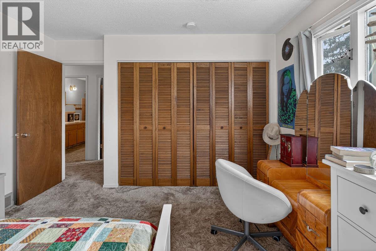 502 Pine Street, Sicamous