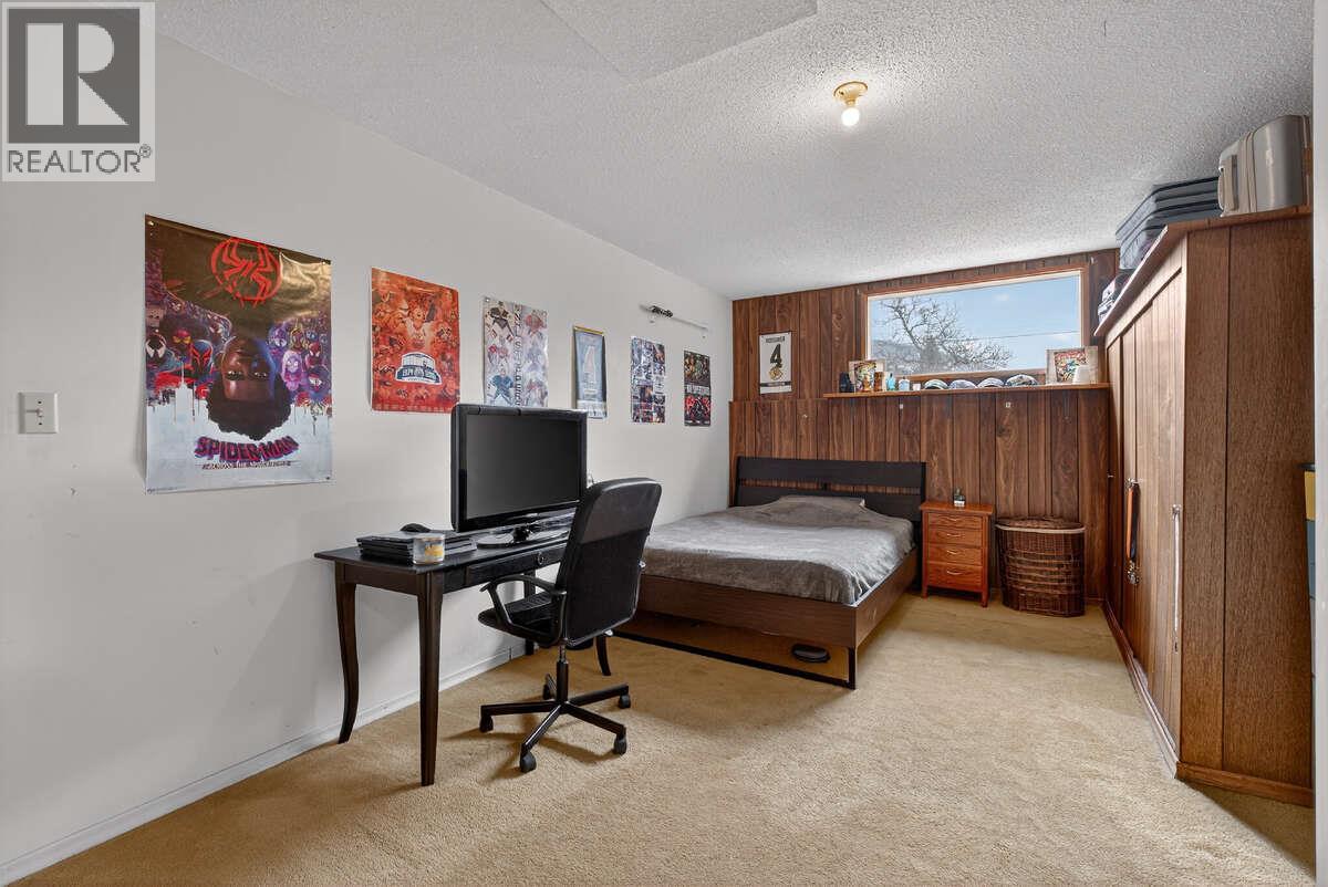 502 Pine Street - 30