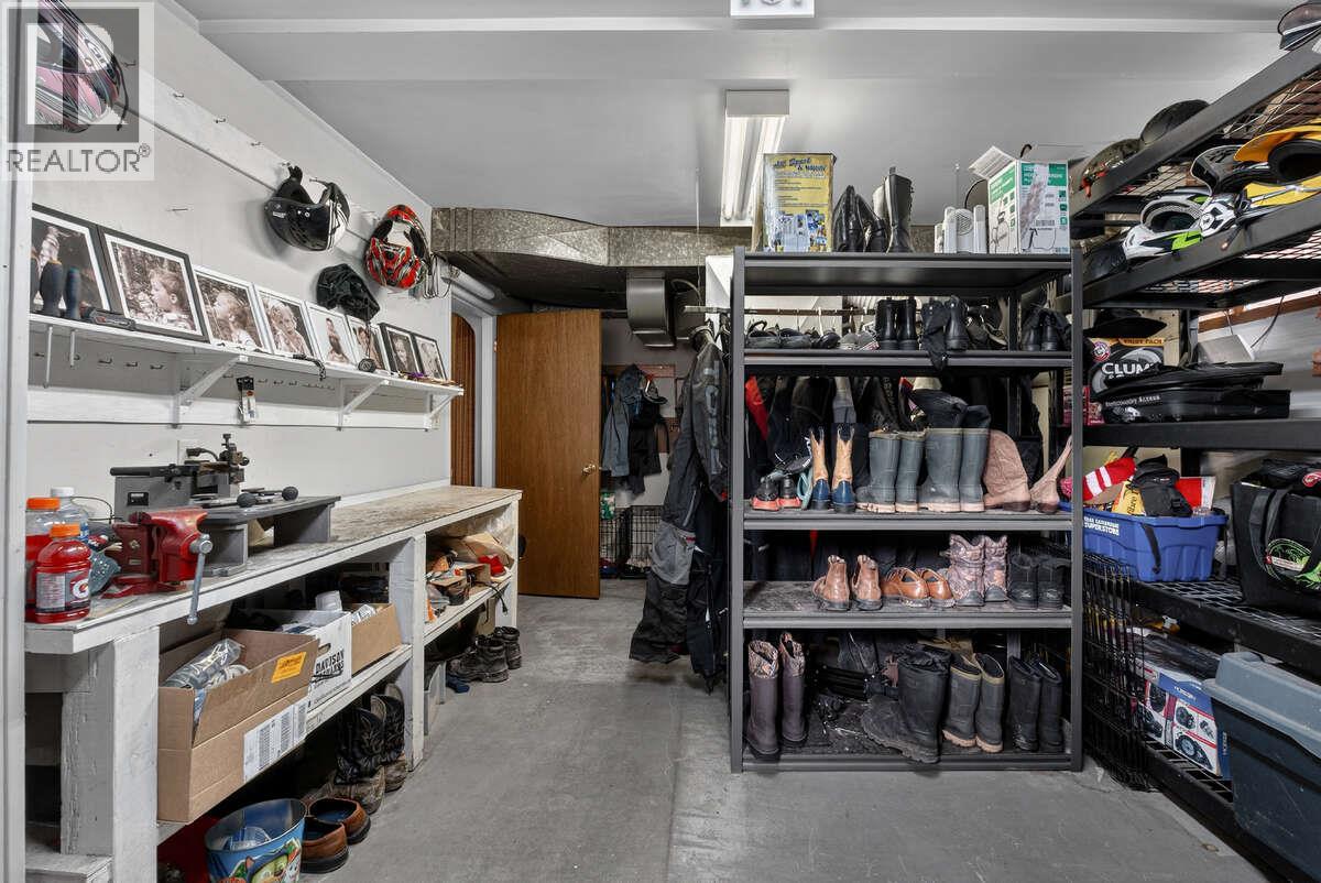 502 Pine Street, Sicamous