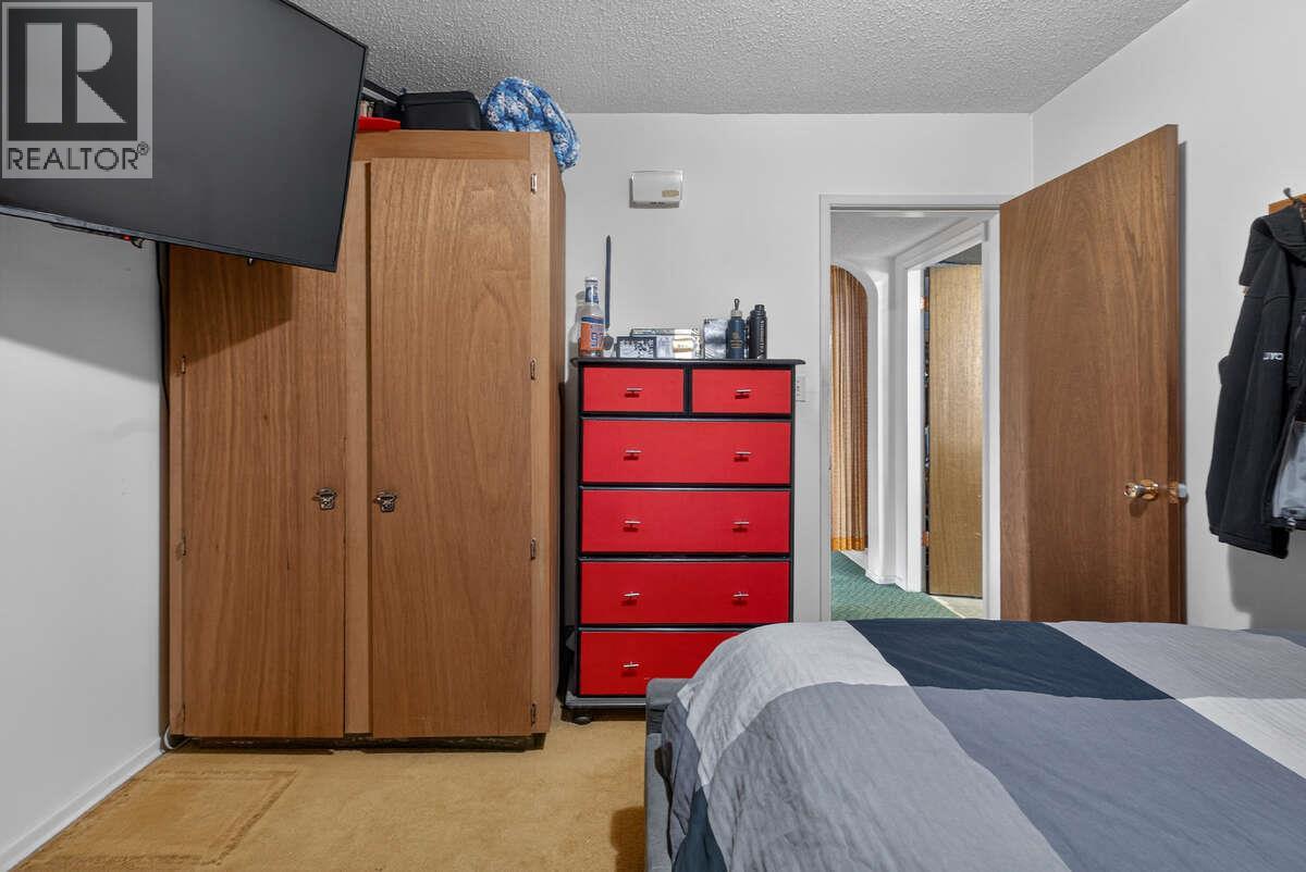 502 Pine Street - 29