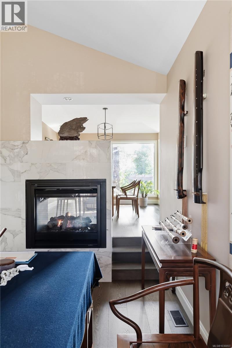 1045 VALEWOOD TRAIL - 18