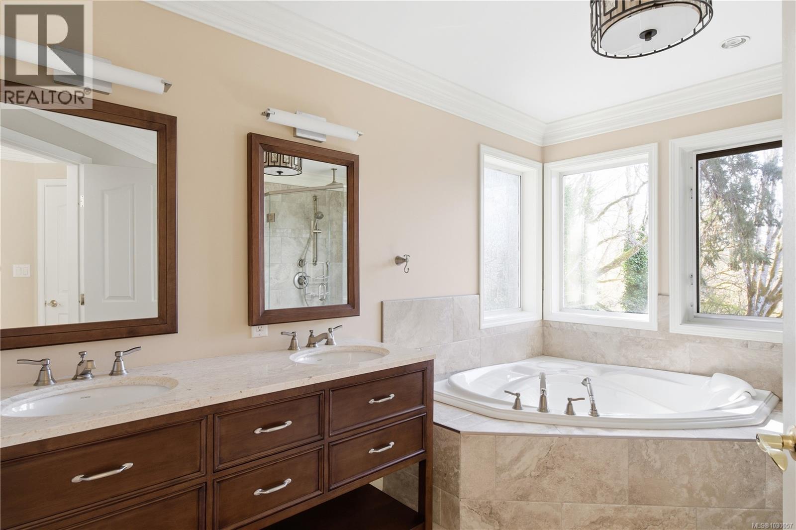 1045 VALEWOOD TRAIL - 33